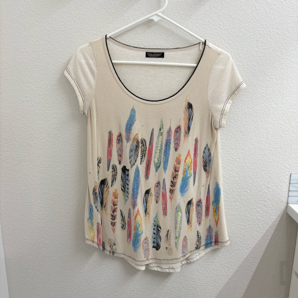 Vanilla Sugar Cream Feather Print Blouse • Small